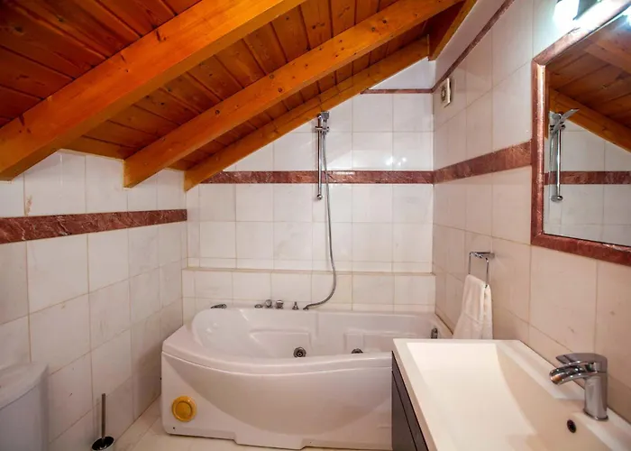 فيلة Bourtzi View *